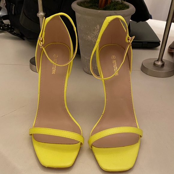 Neon Yellow Heels - NEVER WORN - Picture 2 of 4